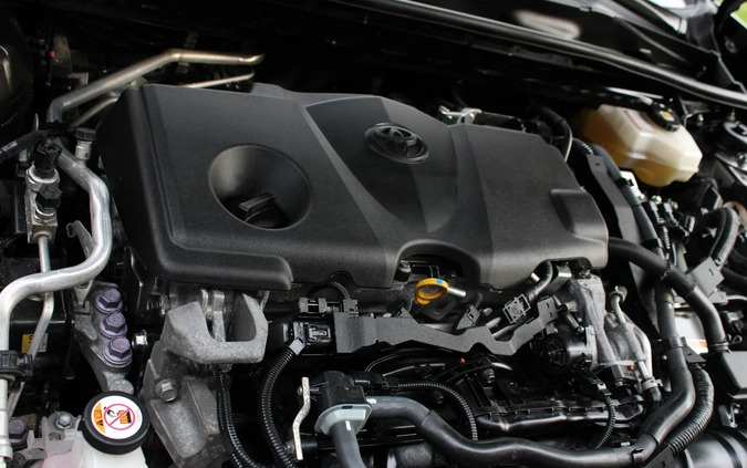 Toyota Camry cena 129000 przebieg: 69050, rok produkcji 2020 z Opoczno małe 704